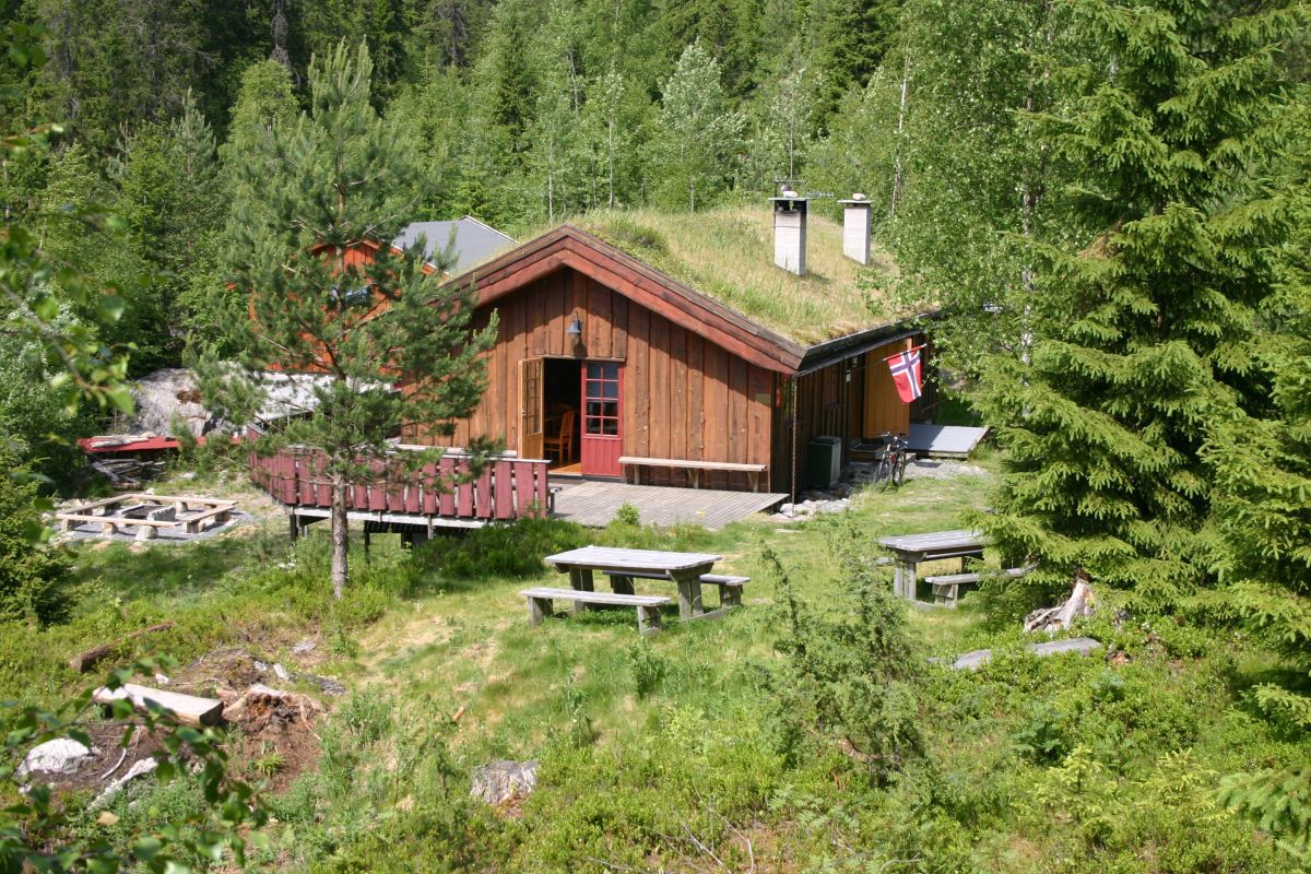 Åpen dør på Setertjernstua