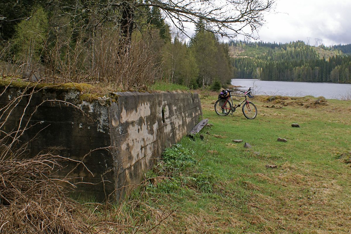 Bare grunnmuren igjen på Langlia