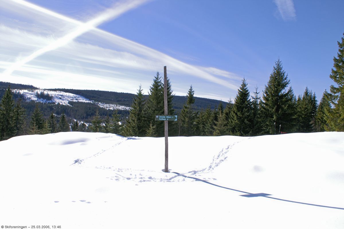 Ensomt skilt på Bjertnessetra