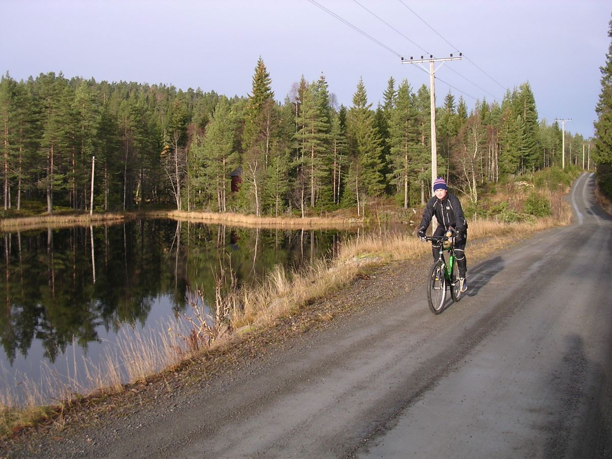 Fine sykleforhold forbi Småvann