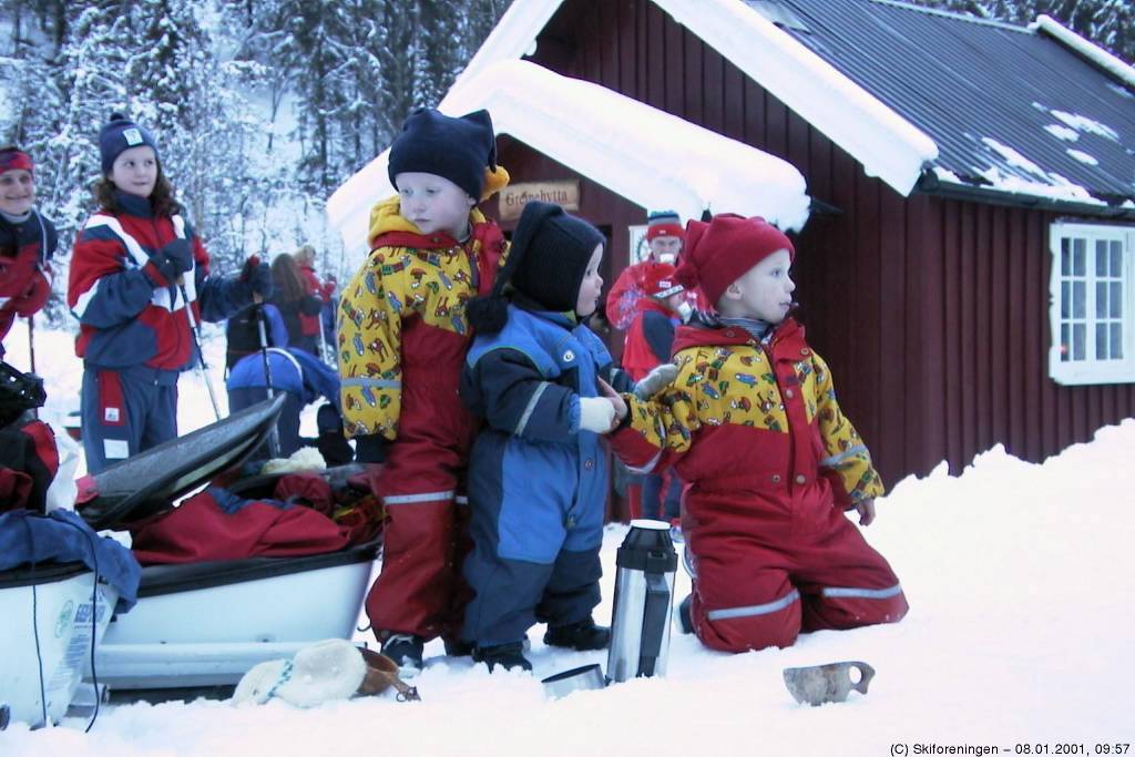 Fornøyde barn på Greinehytta