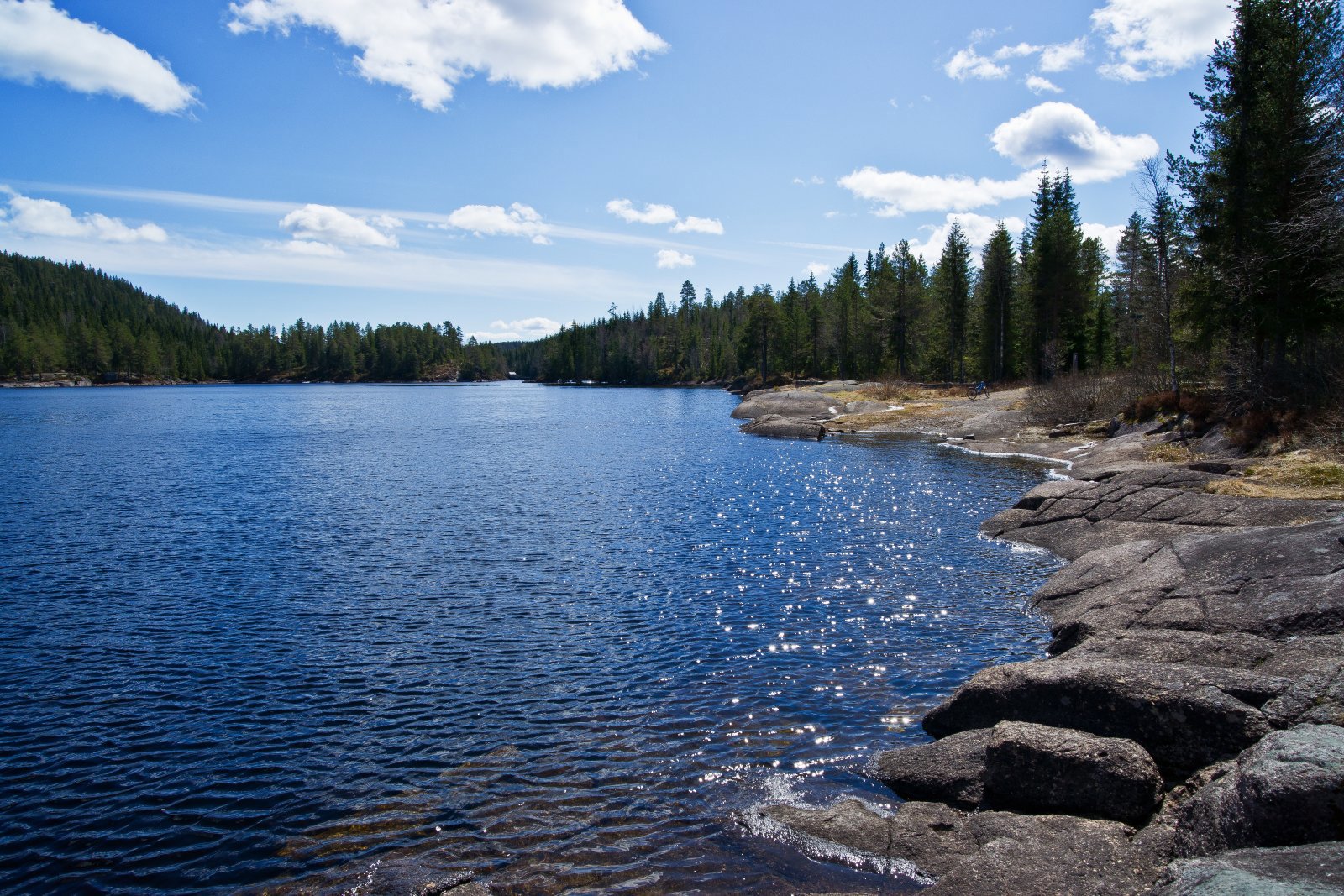 Glitrende nordmarksvann
