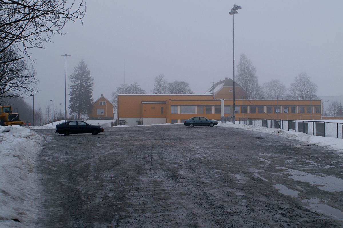 Grå dag ved Lommedalen skole