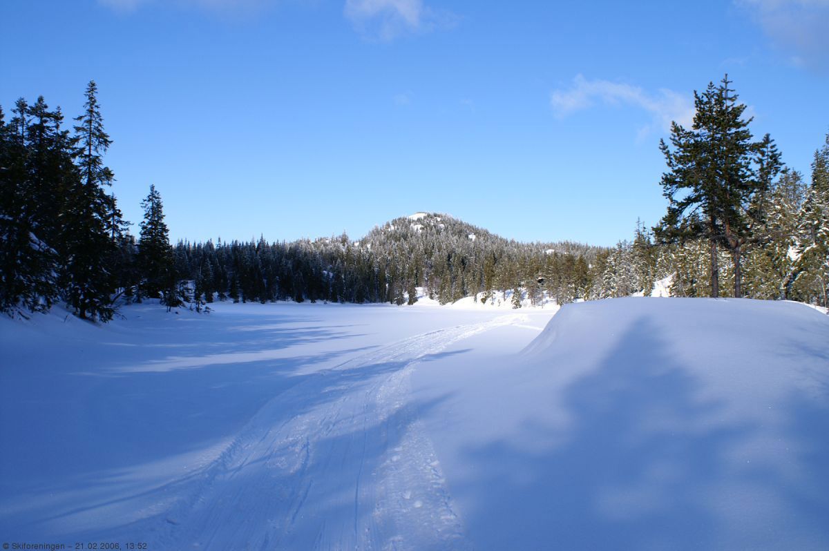 Gyrihaugen sett fra Store Gyrihaugtjern