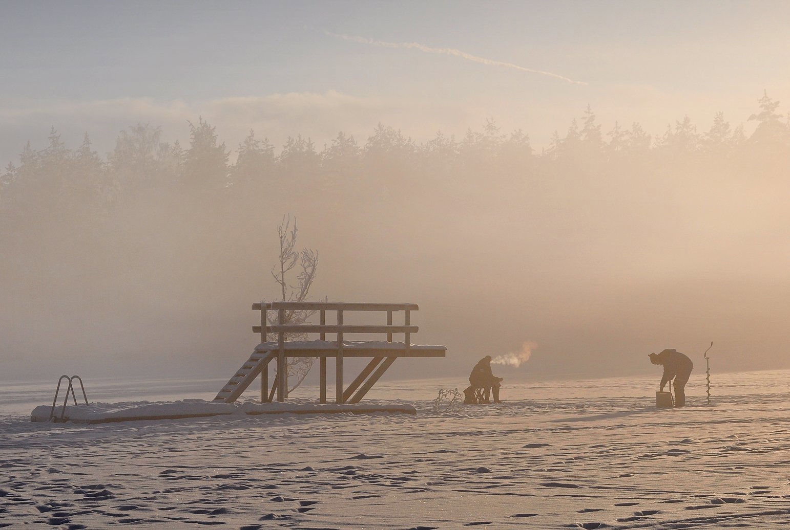 Isfiskere ved badeflåten