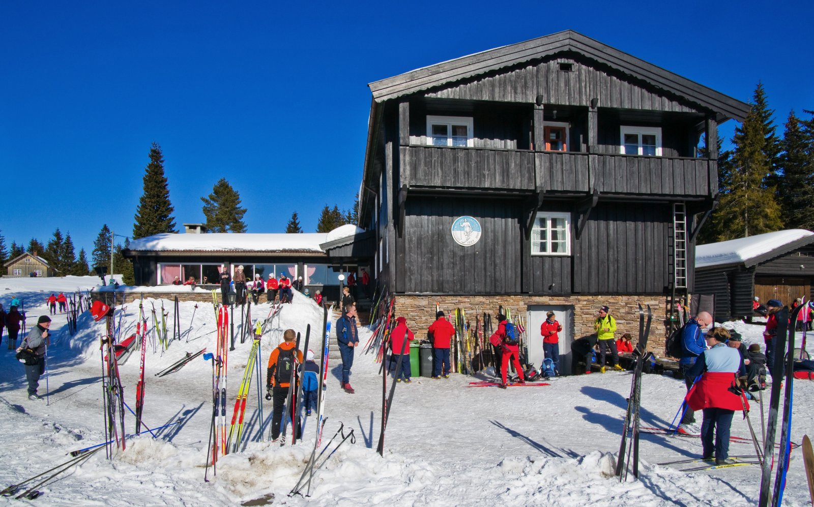 Knallvær og stor utfart ved Løvlia