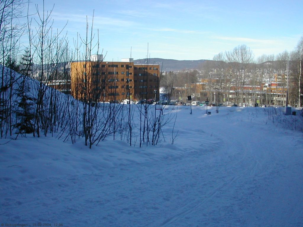 Lysløypestart ved P-plassen ved Lindebergåsen