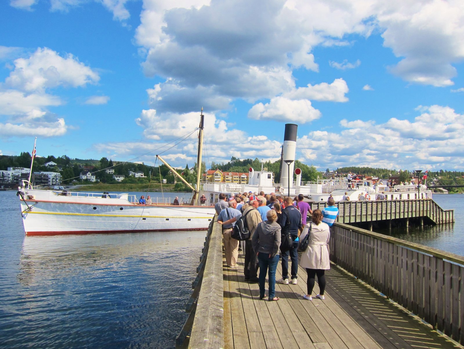 Med Skibladner fra Eidsvoll