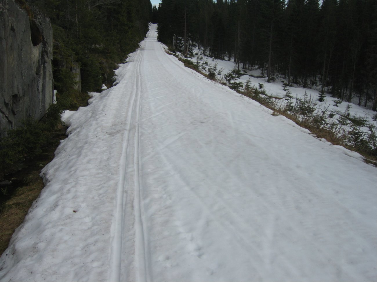 Mellom Fløyta og Storebekkhytta 21.04.09