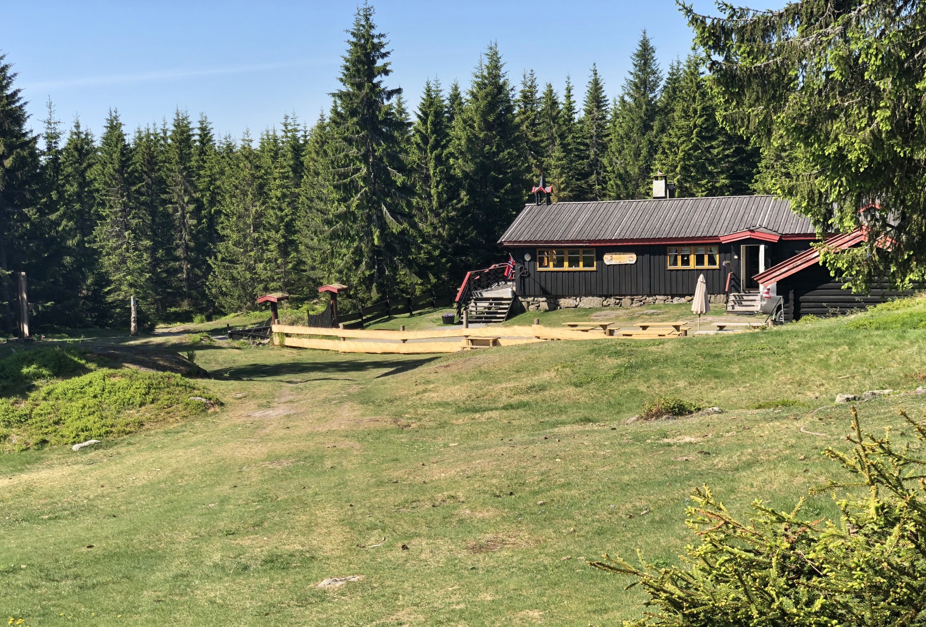 Nytt gjerde på Sørsetra