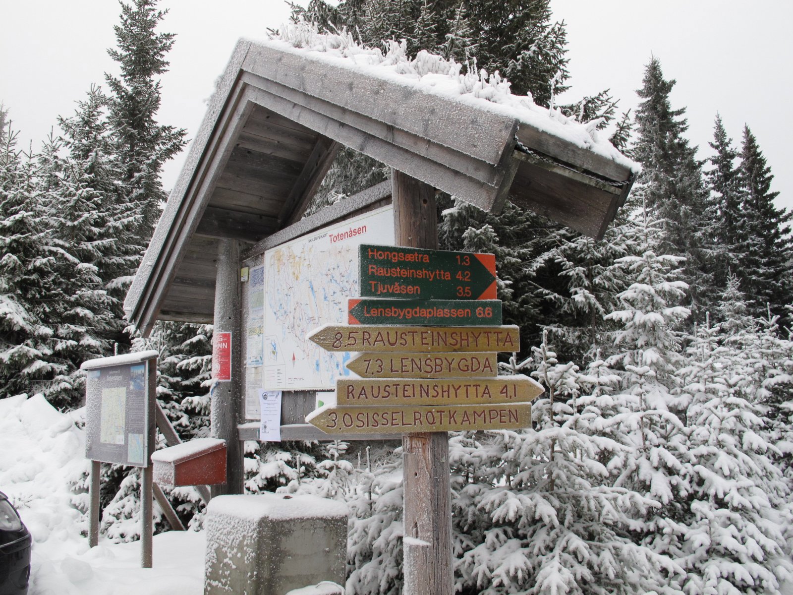 Oksbakken - utgangspunkt for turer på Totenåsen