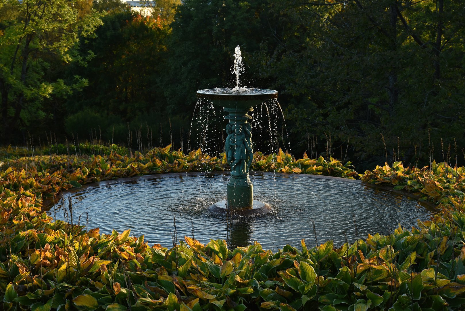 Oppover langs Alna: prestegårdshage i 1880-talls stil