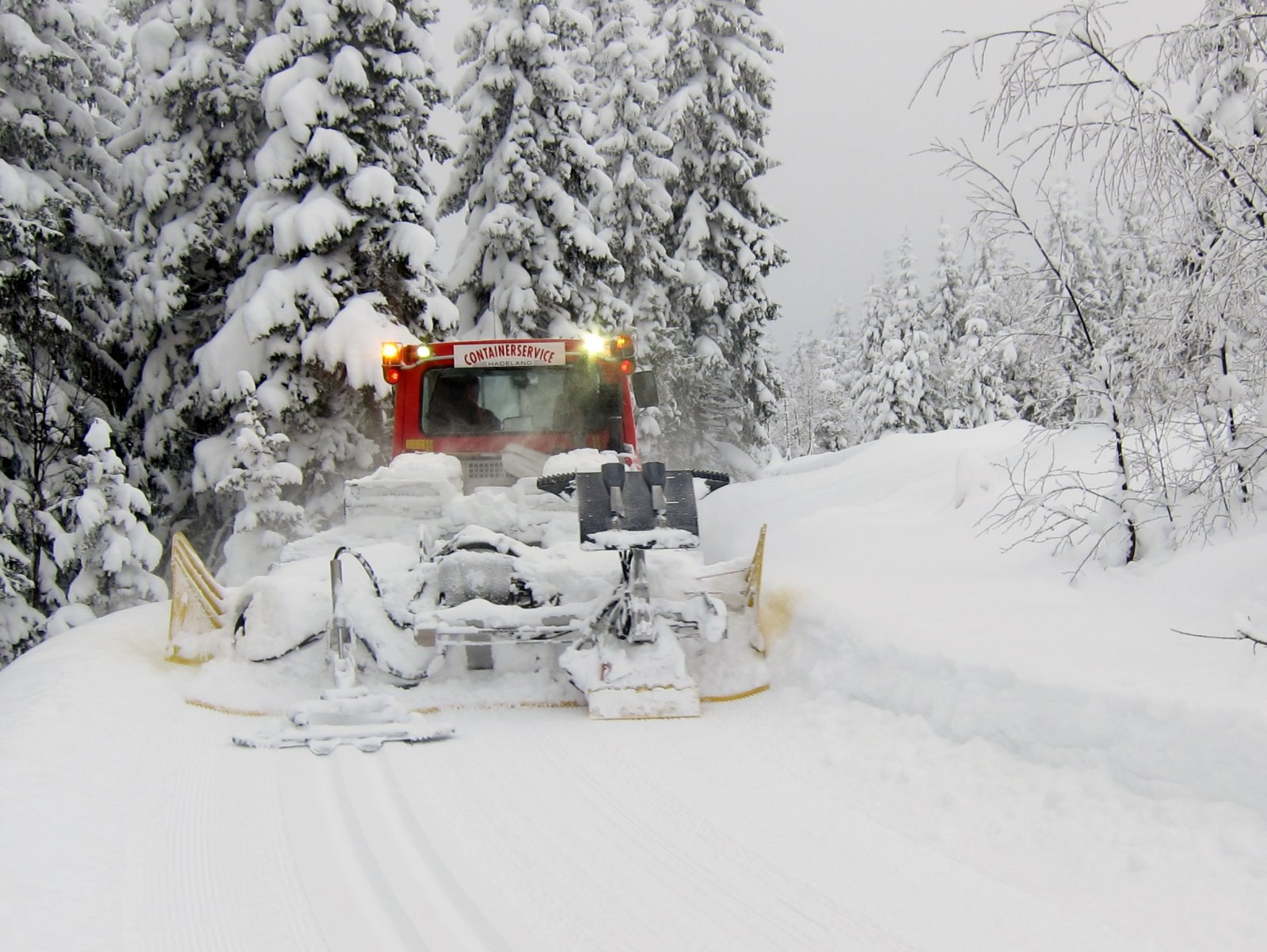 Øståsen Skiløyper lager spor