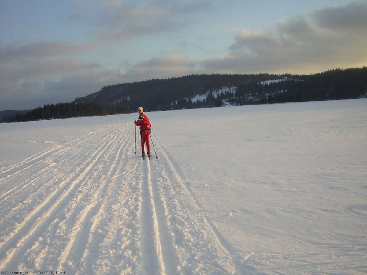 Over Øyangen på vei mot Jonsetangen