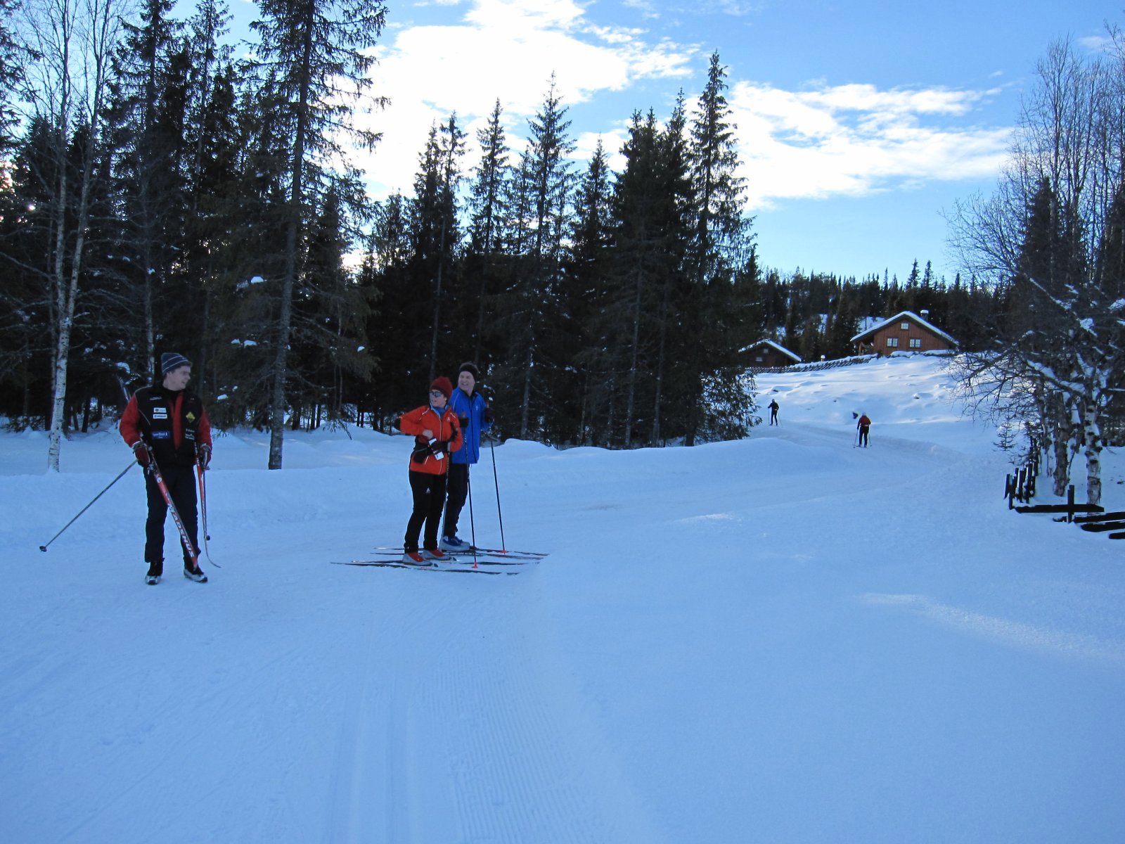 På Risbakken må en krysse veien
