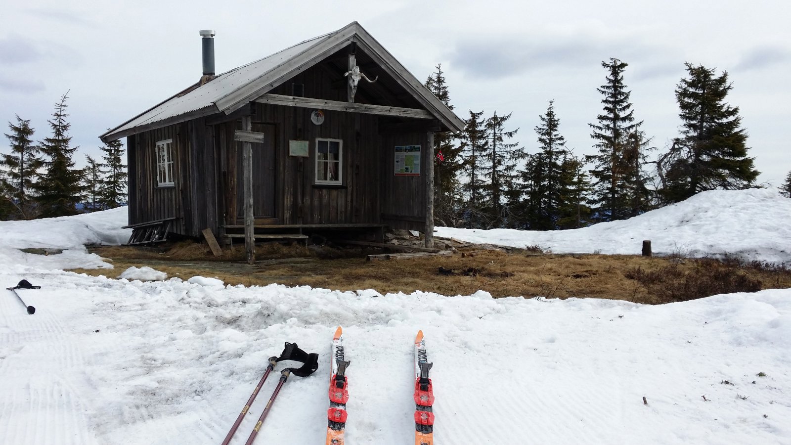 På toppen skal det signeres