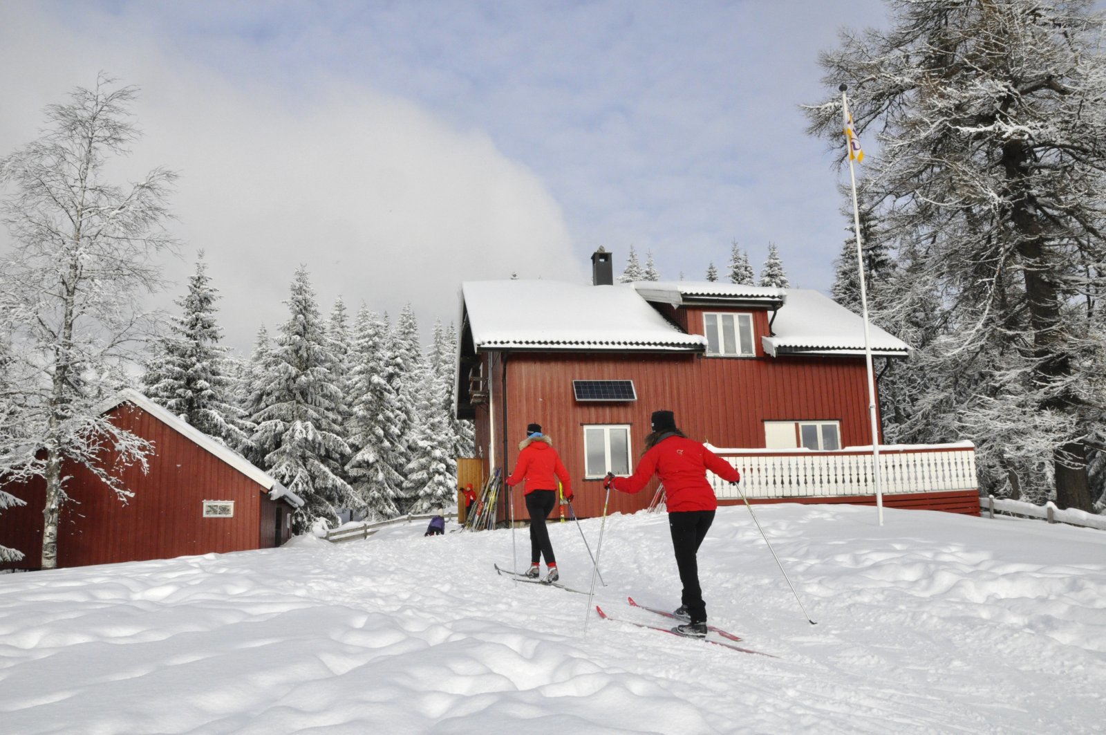 På vei til skikafé på Løntjernbråten