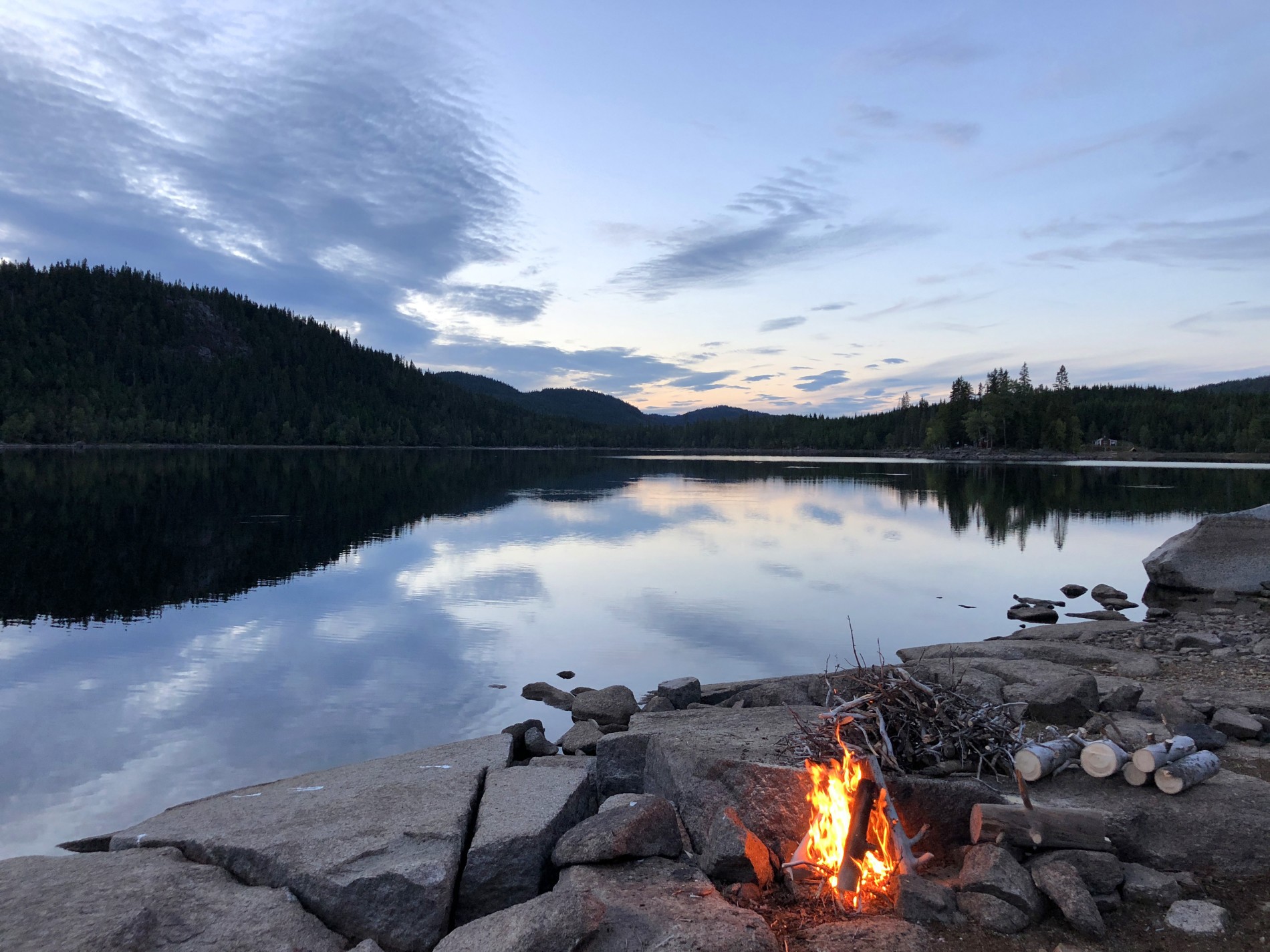 Perfekt høstkveld ved Skarvvann