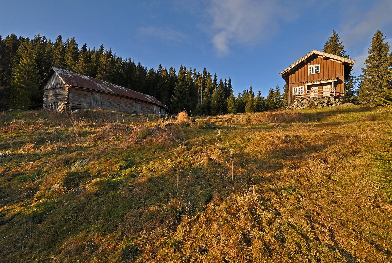 Purvollen seter i varm novembersol