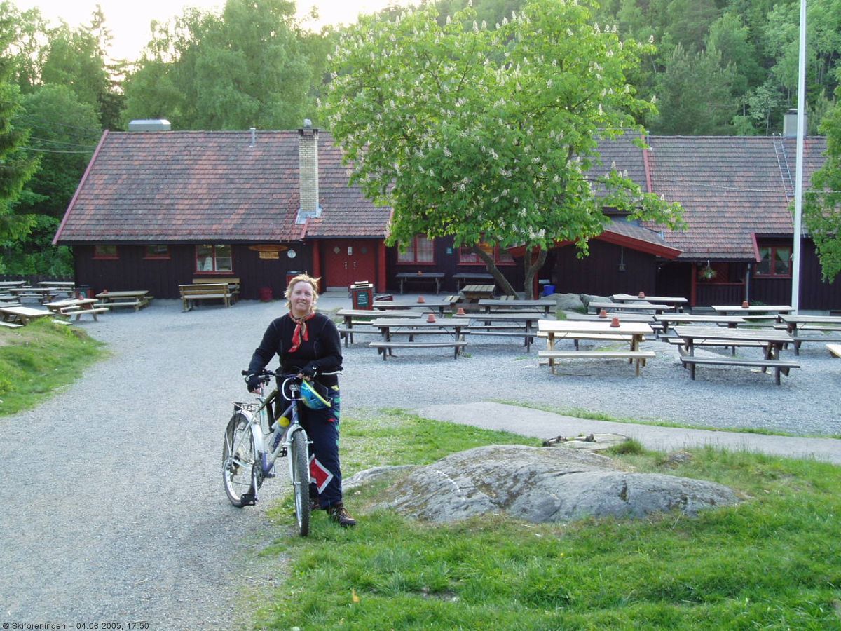 Rustadsaga i sommerdrakt