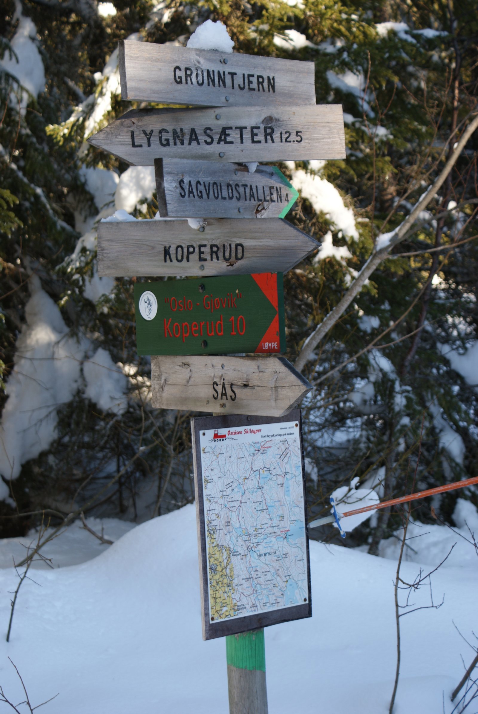 Skiltstaken ved Grunntjernet