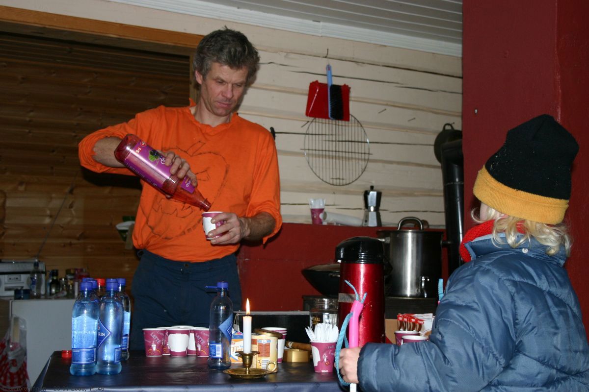 Solbærsaft skal bli!