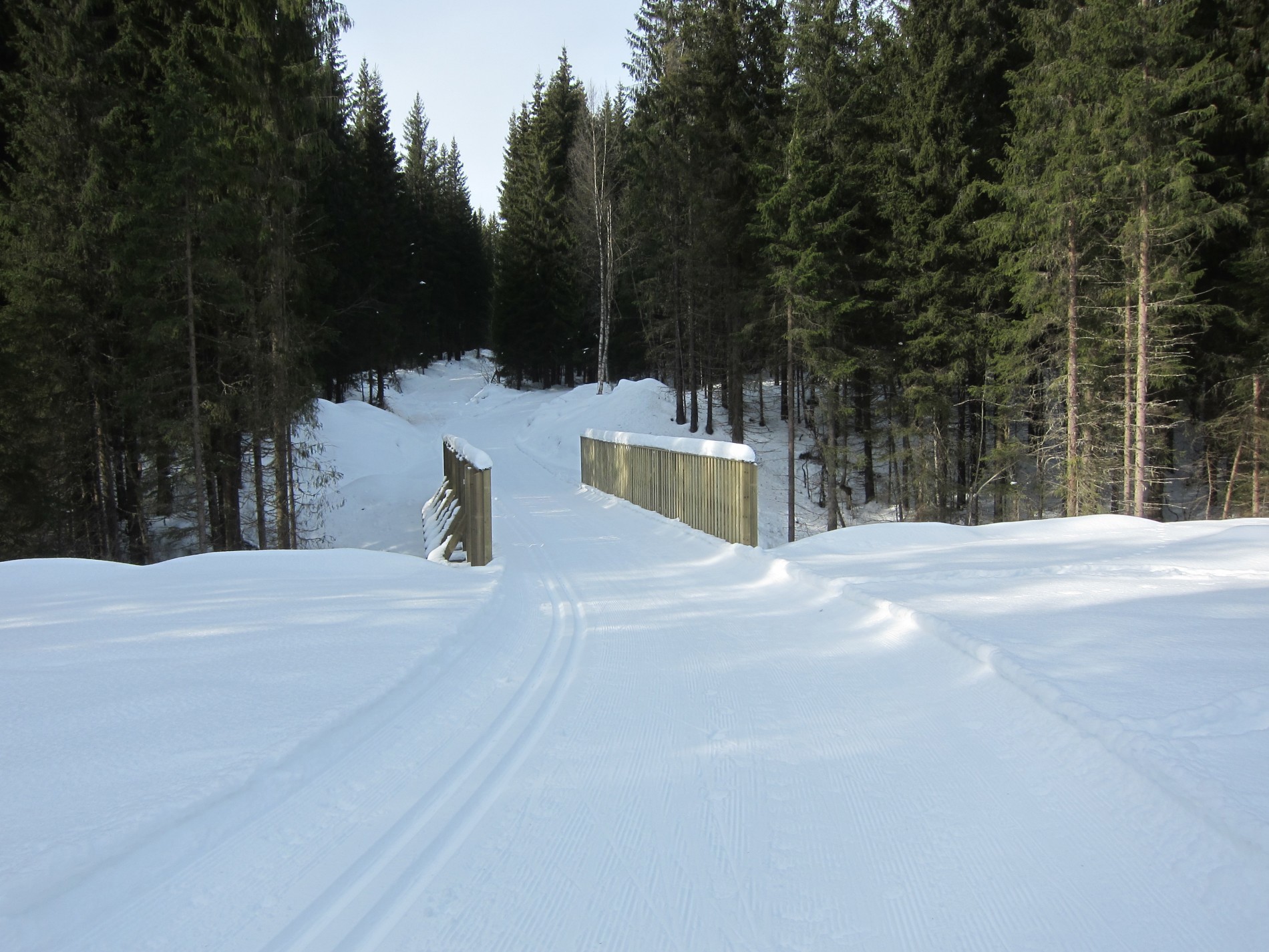 Solid bru over Ålstadelva