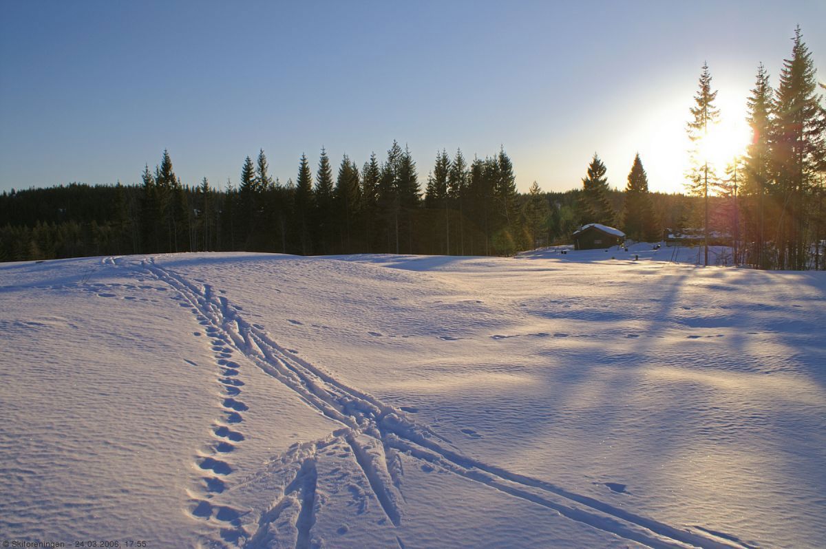 Solnedgang over Kirkebyvangen