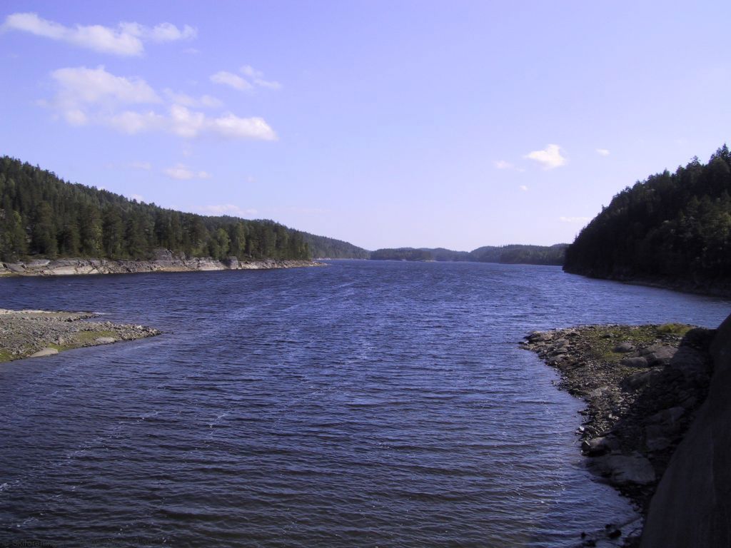 Sønnavinden leker med Nord-Elvåga i dag