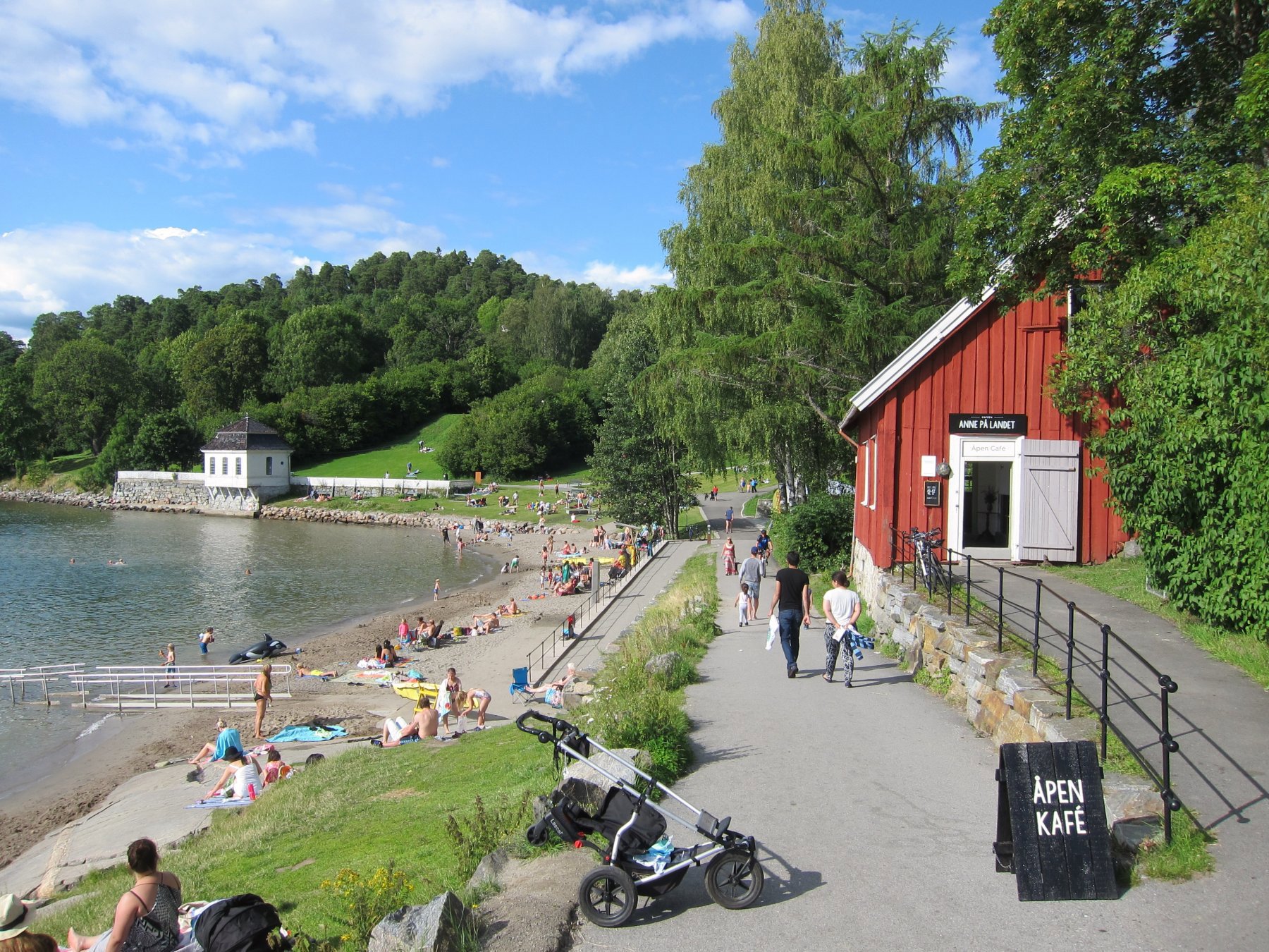 Strålende dag i Hvervenbukta