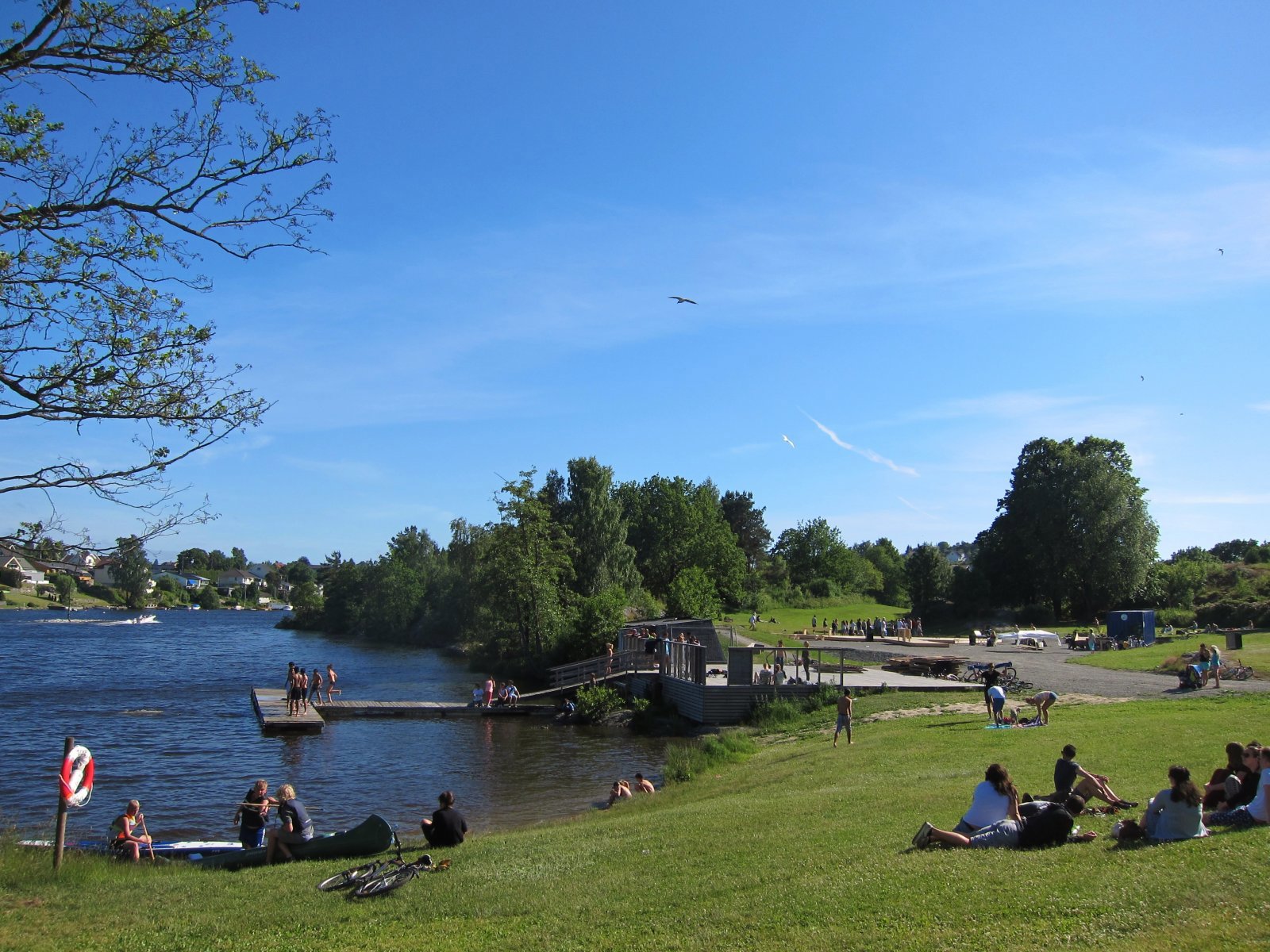 Strålende dag ved Vansjø