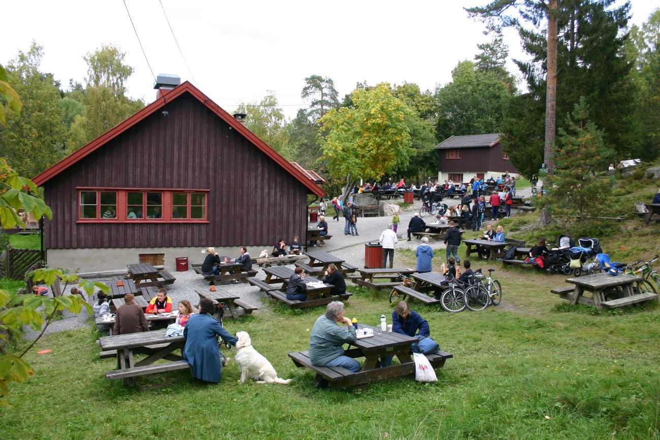 Uteservering ved Rustadsaga