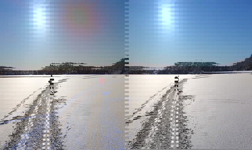 Over Ølja med solen i ansiktet